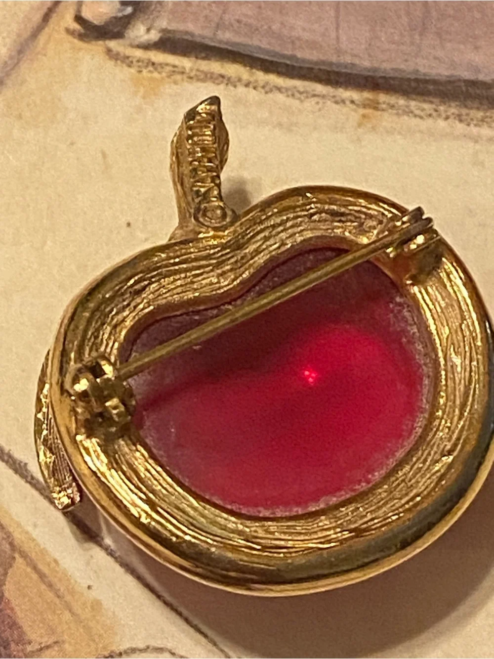 Coquette Grandmacore 70s Sarah Coventry Red Lucite Jelly Belly Apple Brooch Pin